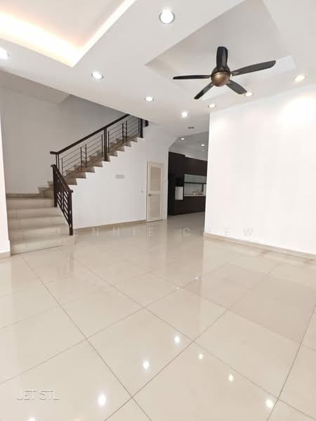 Semi-Detached House for Sale in Setia Damai (Setia Alam) - Jennie Chew - Living Room - PropertyGuru.com.my