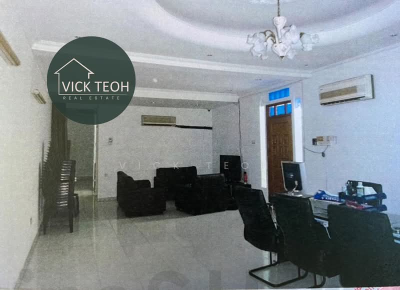 2-storey Terraced House for Sale in George Town (Penang) - Vick Teoh - Living Room - PropertyGuru.com.my