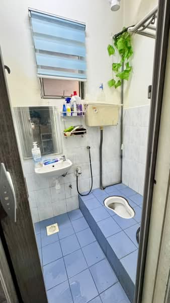 Apartment for Sale at Kenangan View - Ahmed JL - Bathroom - PropertyGuru.com.my