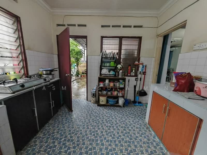 2-storey Terraced House for Sale in Kuala Lumpur (Kuala Lumpur) - Yasmin Sulaiman - Kitchen - PropertyGuru.com.my