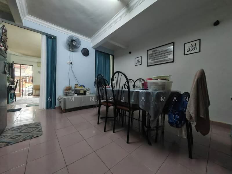 2-storey Terraced House for Sale in Kuala Lumpur (Kuala Lumpur) - Yasmin Sulaiman - Dining Room - PropertyGuru.com.my