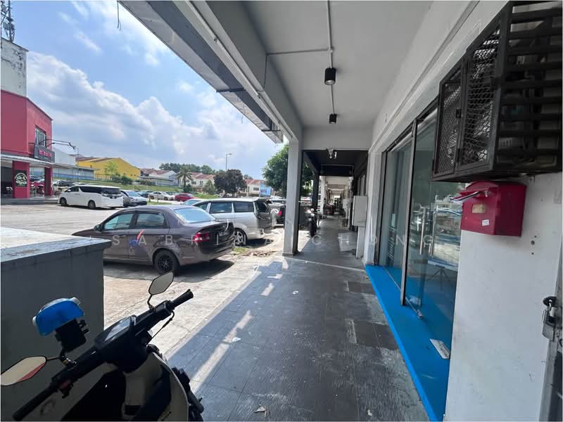 Shop / Office for Sale in Bandar Putra Permai (Seri Kembangan) - Sabrina Chong - Exterior - PropertyGuru.com.my