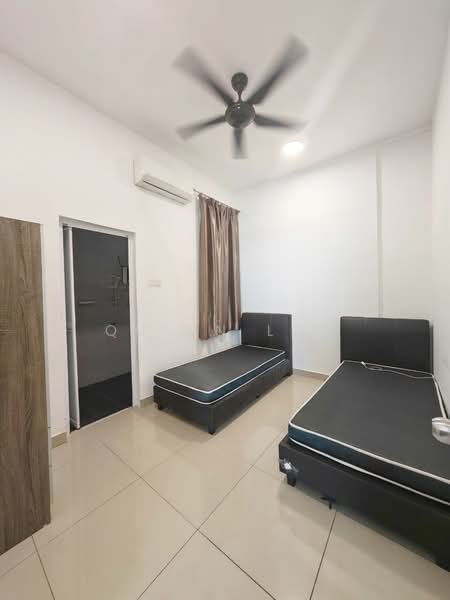 Servis Apartment untuk Disewa di BM City Suites @ BM City Mall - Quinn Loh - Bedroom - PropertyGuru.com.my