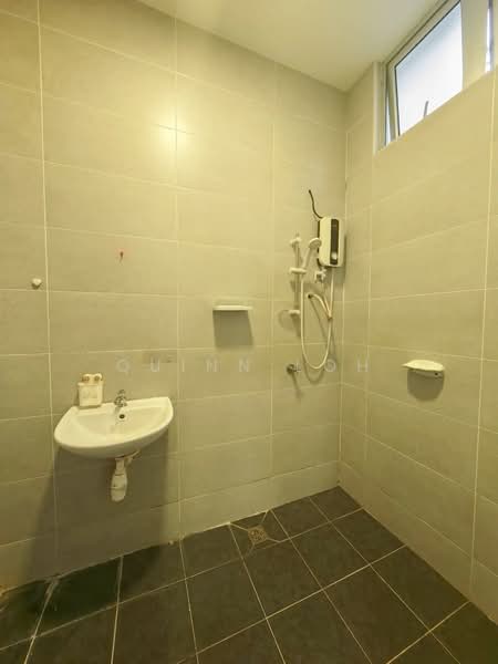 Servis Apartment untuk Disewa di BM City Suites @ BM City Mall - Quinn Loh - Bathroom - PropertyGuru.com.my