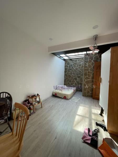 Semi-Detached House for Sale in Taman Pelangi Indah (Ulu Tiram) - Johnson Tan - Bedroom - PropertyGuru.com.my