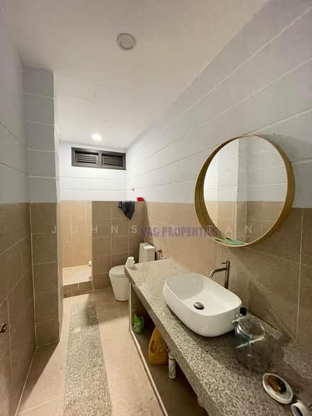 Semi-Detached House for Sale in Taman Pelangi Indah (Ulu Tiram) - Johnson Tan - Bathroom - PropertyGuru.com.my
