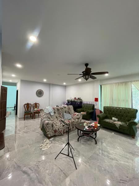 Semi-Detached House for Sale in Taman Pelangi Indah (Ulu Tiram) - Johnson Tan - Living Room - PropertyGuru.com.my