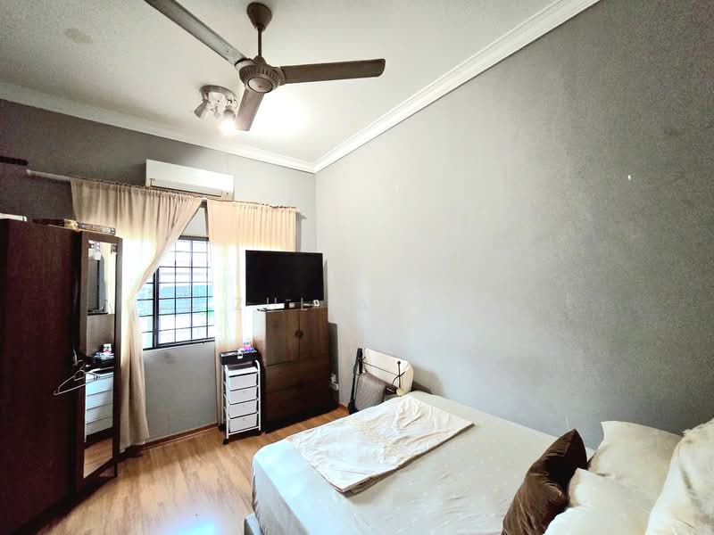 2-storey Terraced House for Sale in Ampang Jaya (Ampang) - Zul Arif - Bedroom - PropertyGuru.com.my
