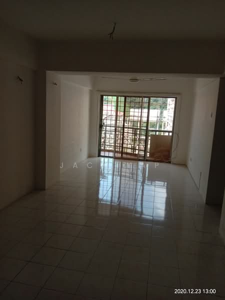 Apartment for Sale at Vista Saujana - Jack Yap - Living Room - PropertyGuru.com.my