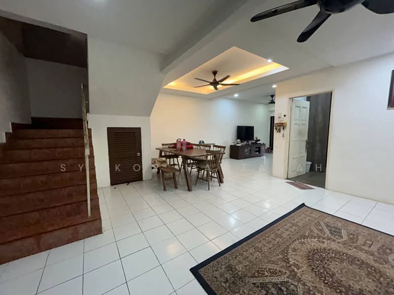 Rumah Teres 2 Tingkat untuk Dijual di Shah Alam (Selangor) - Syukor Hartanah - Living Room - PropertyGuru.com.my