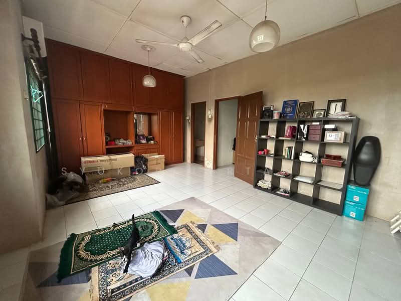 Rumah Teres 2 Tingkat untuk Dijual di Shah Alam (Selangor) - Syukor Hartanah - Bedroom - PropertyGuru.com.my