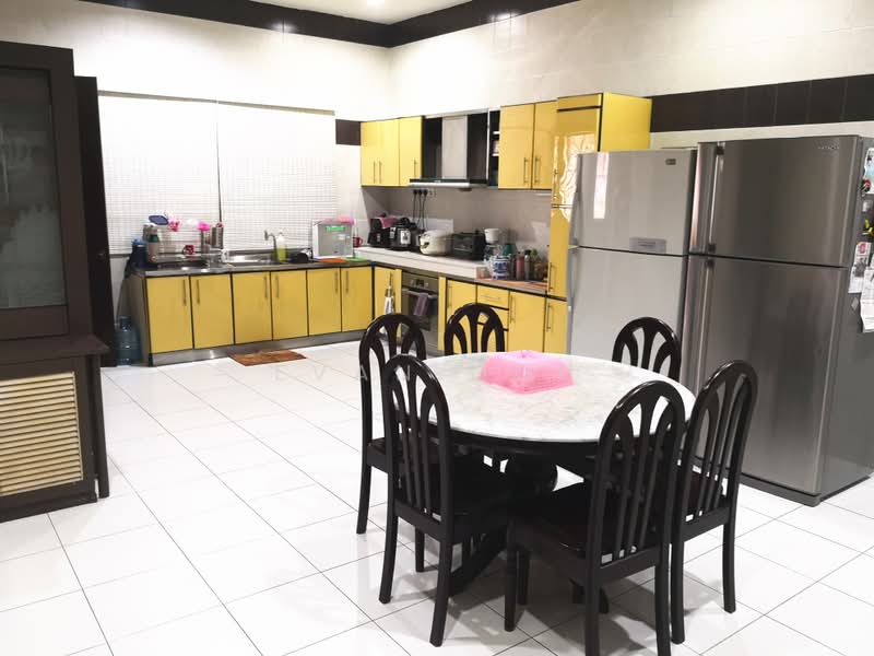 Semi-Detached House for Sale in Bandar Nusaputra (Puchong) - Evan Goh - Kitchen - PropertyGuru.com.my
