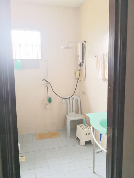 Semi-Detached House for Sale in Bandar Nusaputra (Puchong) - Evan Goh - Bathroom - PropertyGuru.com.my