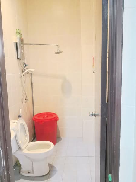 Semi-Detached House for Sale in Bandar Nusaputra (Puchong) - Evan Goh - Bathroom - PropertyGuru.com.my
