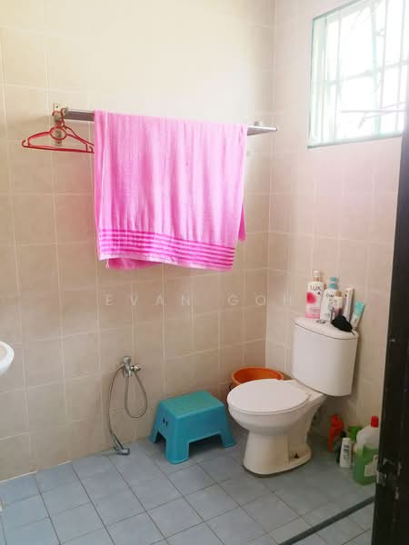 Semi-Detached House for Sale in Bandar Nusaputra (Puchong) - Evan Goh - Bathroom - PropertyGuru.com.my