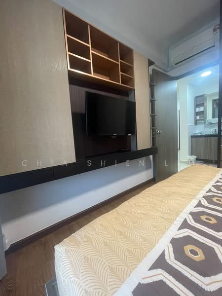 Kediaman Servis untuk Dijual di Country Garden Central Park - Chia Shien Lim - Bedroom - PropertyGuru.com.my