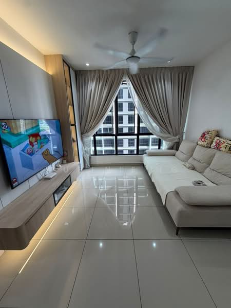 Servis Apartment untuk Dijual di Veranda Residence - Queenie Ng - Living Room - PropertyGuru.com.my
