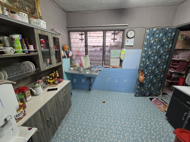 2-storey Terraced House for Sale in Taman Sri Jelok (Kajang) - Jerry Tan - Kitchen - PropertyGuru.com.my