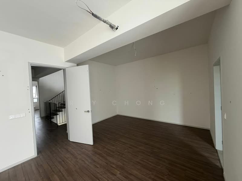 3-storey Terraced House for Sale in Taman Bukit Serdang (Seri Kembangan) - Ray Chong - Interior - PropertyGuru.com.my