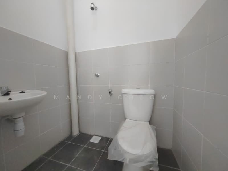 Terraced House for Sale in Taman Kundang Jaya (Rawang) - Mandy Cheow - Bathroom - PropertyGuru.com.my