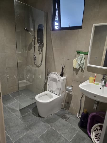 Servis Apartment untuk Disewa di East Parc @ Manjalara - Calvin Tew Khai Bin - Common Bathroom - PropertyGuru.com.my