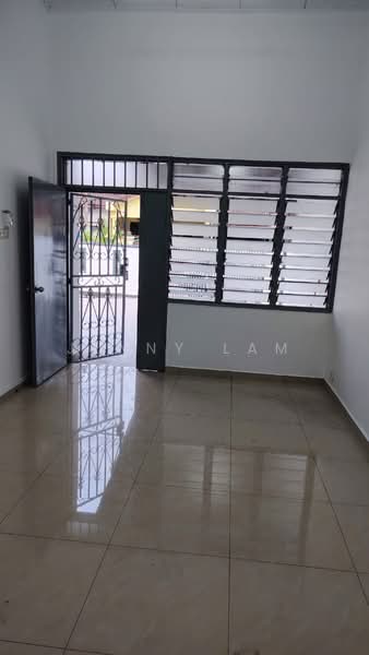 Rumah Teres 1-Tingkat untuk Disewa di Taman Perling (Perling) - Jenny Lam - Entrance - PropertyGuru.com.my