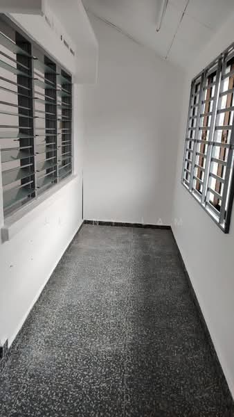 Rumah Teres 1-Tingkat untuk Disewa di Taman Perling (Perling) - Jenny Lam - Corridor - PropertyGuru.com.my