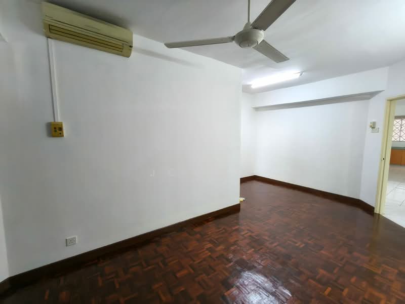 Condominium for Sale at Kelana D'Putera - Jc Lee - Living Room - PropertyGuru.com.my