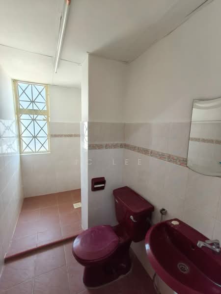 Condominium for Sale at Kelana D'Putera - Jc Lee - Bathroom - PropertyGuru.com.my