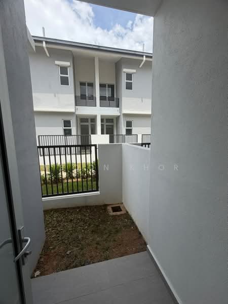 2-storey Terraced House for Sale in Amverton Hills (Sungai Buloh) - Meoon Khor - Exterior - PropertyGuru.com.my