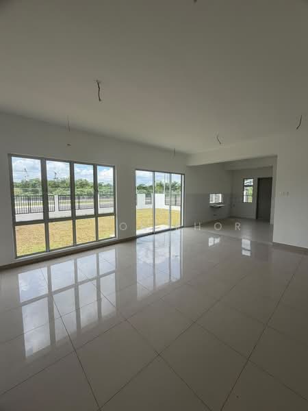 2-storey Terraced House for Sale in Amverton Hills (Sungai Buloh) - Meoon Khor - Living Room - PropertyGuru.com.my