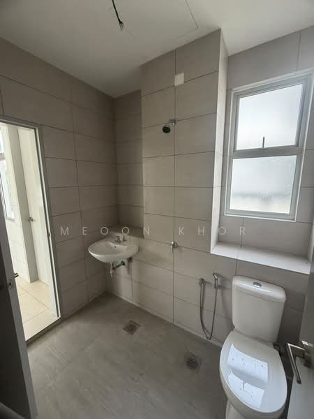2-storey Terraced House for Sale in Amverton Hills (Sungai Buloh) - Meoon Khor - Bathroom - PropertyGuru.com.my