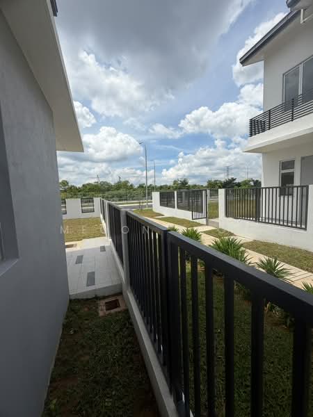 2-storey Terraced House for Sale in Amverton Hills (Sungai Buloh) - Meoon Khor - Exterior - PropertyGuru.com.my