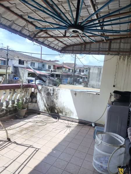 Rumah Teres 2-Tingkat untuk Dijual di Taman Pelangi (Johor Bahru) - Karl Lim - Balcony - PropertyGuru.com.my
