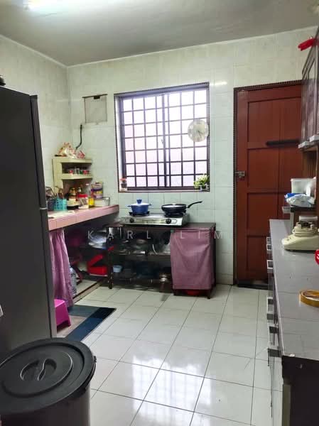 Rumah Teres 2-Tingkat untuk Dijual di Taman Pelangi (Johor Bahru) - Karl Lim - Kitchen - PropertyGuru.com.my