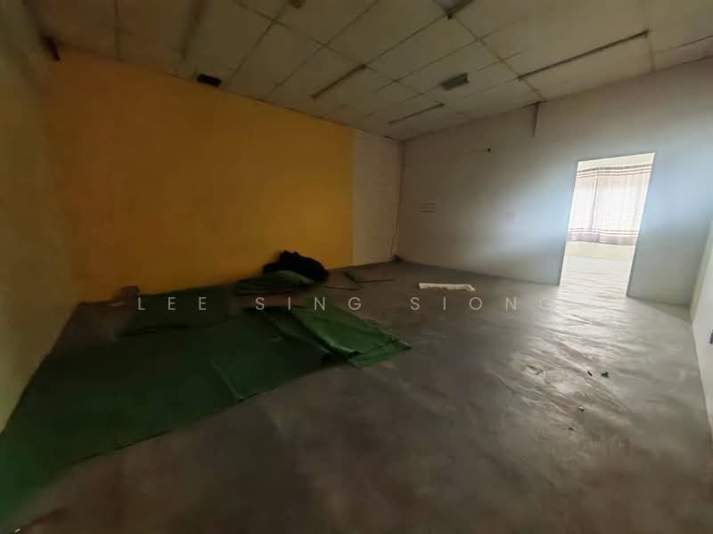 Kedai untuk Disewa di Sungai Buloh (Selangor) - Lee Sing Siong - Interior - PropertyGuru.com.my