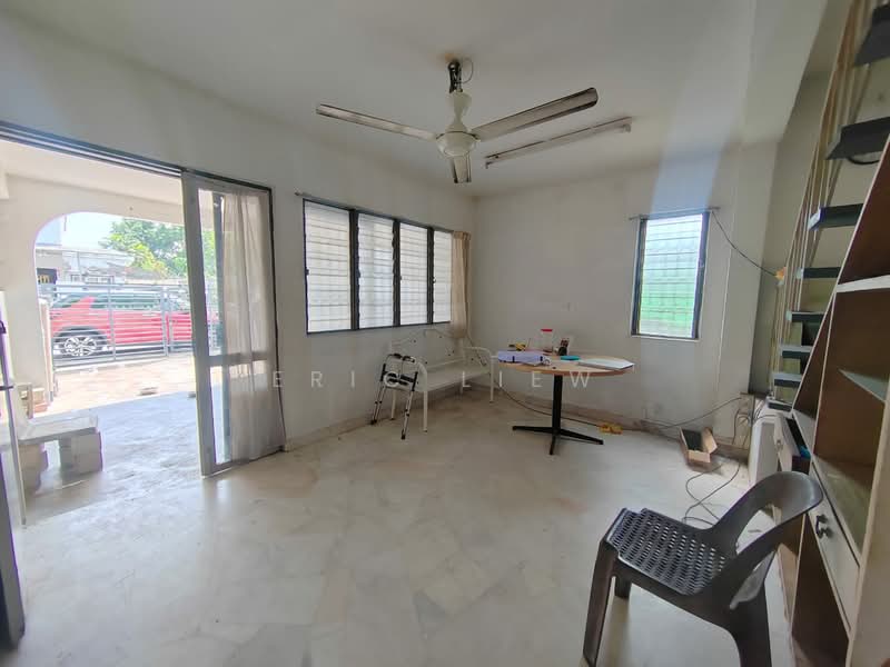 2-storey Terraced House for Sale in Taman Muda (Ampang) - Eric Liew - Living Room - PropertyGuru.com.my