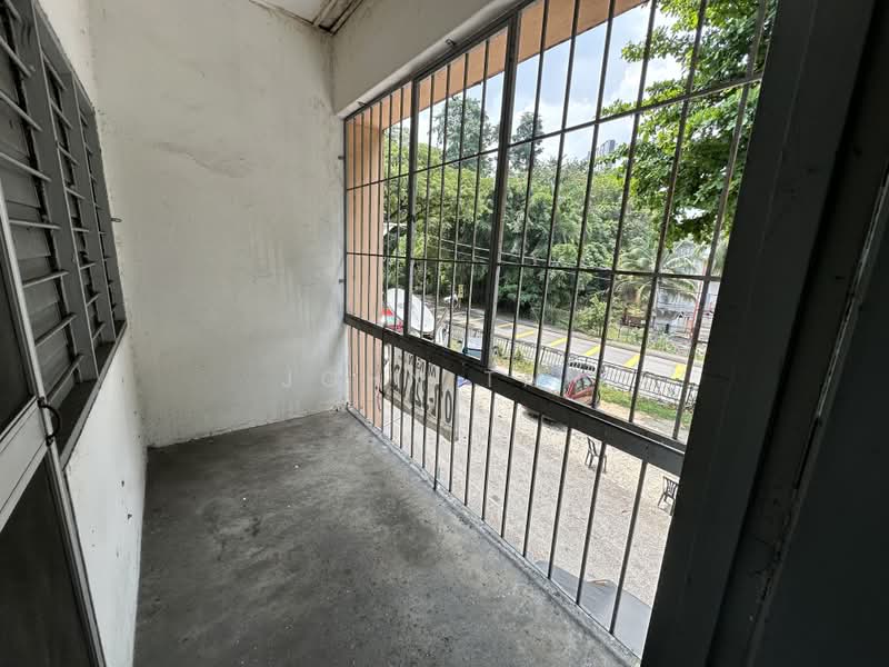 Kedai / Pejabat untuk Dijual di Taman Lian Hoe (Kuchai Lama) - John Tan - Balcony - PropertyGuru.com.my