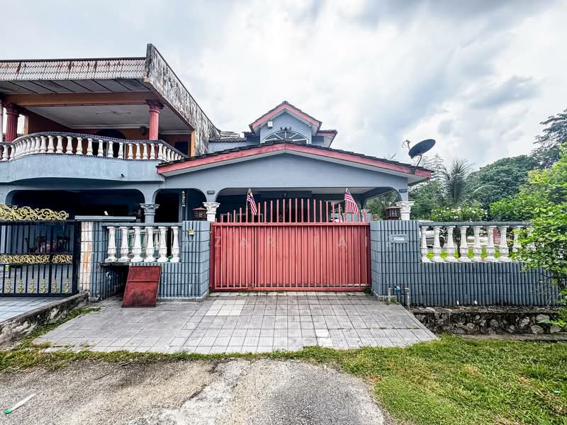 Rumah Teres 2 Tingkat untuk Dijual di Bandar Country Homes (Rawang) - Amzar Faiz - PropertyGuru.com.my