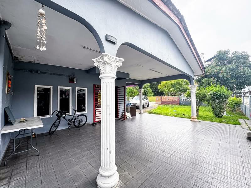 Rumah Teres 2 Tingkat untuk Dijual di Bandar Country Homes (Rawang) - Amzar Faiz - PropertyGuru.com.my