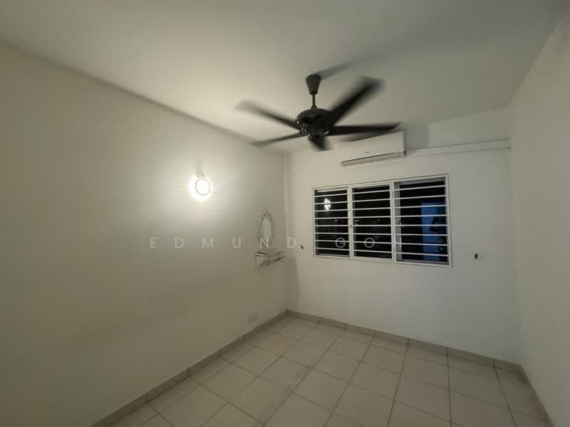 Pangsapuri untuk Dijual di Suria Permai - Edmund Goh - Bedroom - PropertyGuru.com.my