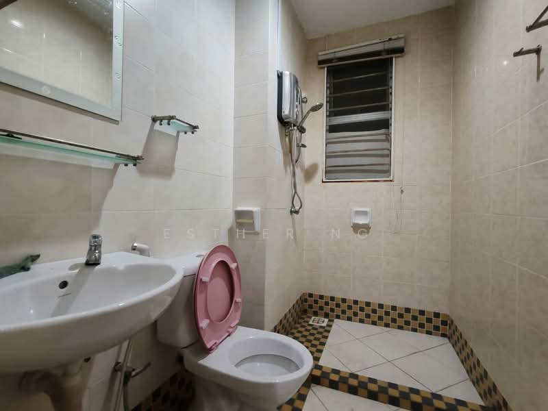 Rumah Teres 2 Tingkat untuk Disewa di Kemuning Utama (Shah Alam) - Esther Ng - Bathroom - PropertyGuru.com.my