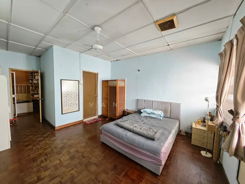 Rumah Teres 2 Tingkat untuk Dijual di SS2 (Petaling Jaya) - Ivan Lee - Bedroom - PropertyGuru.com.my