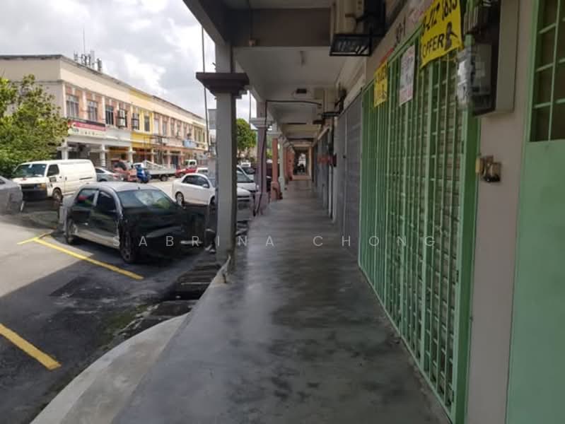 Shop / Office for Sale in Bandar Puteri Puchong (Puchong) - Sabrina Chong - Exterior - PropertyGuru.com.my