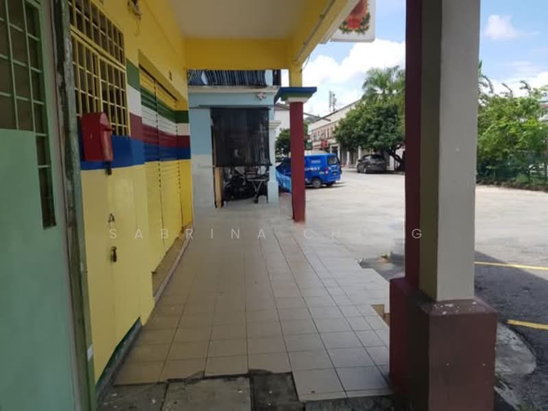 Shop / Office for Sale in Bandar Puteri Puchong (Puchong) - Sabrina Chong - Exterior - PropertyGuru.com.my
