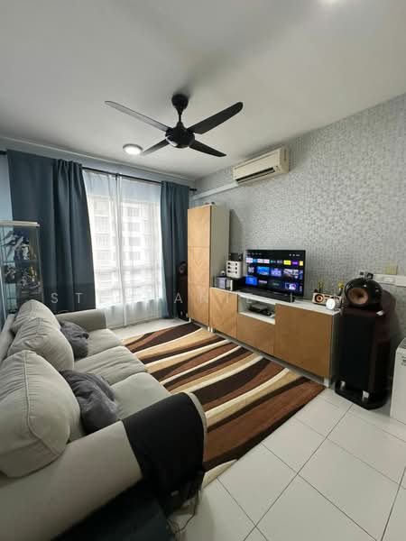 Pangsapuri untuk Dijual di De Kiara - Stephanie Lim - Living Room - PropertyGuru.com.my