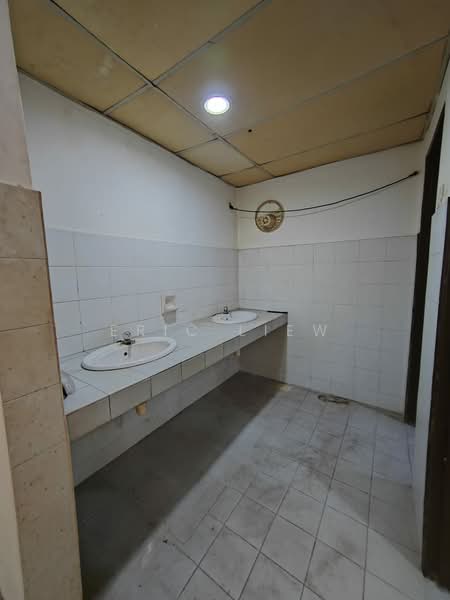 Kedai untuk Disewa di Bandar Mahkota Cheras (Cheras) - Eric Liew - Bathroom - PropertyGuru.com.my
