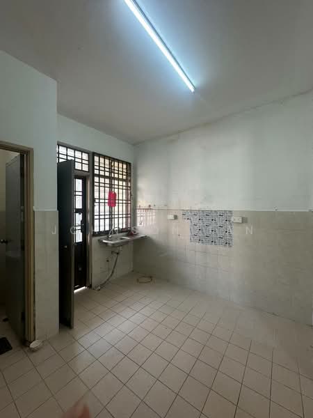 Rumah Teres untuk Dijual di Taman Pulai Jaya (Kulai) - Johnson Tan - Kitchen - PropertyGuru.com.my
