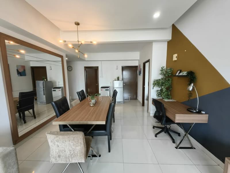 Servis Apartment untuk Dijual di Regalia Residence - Libby Tan - Dining Room - PropertyGuru.com.my