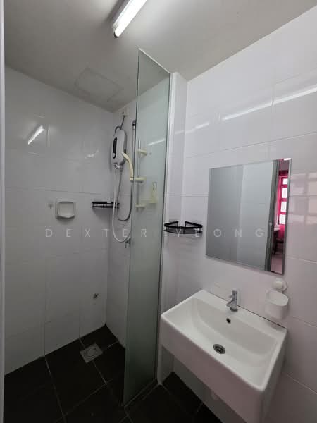 Kondominium untuk Disewa di Unipark Condominium - Dexter Yeong - Bathroom - PropertyGuru.com.my